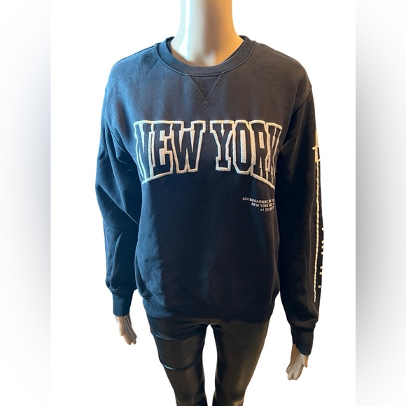 Cute TNA crewneck - Picture 4 of 8